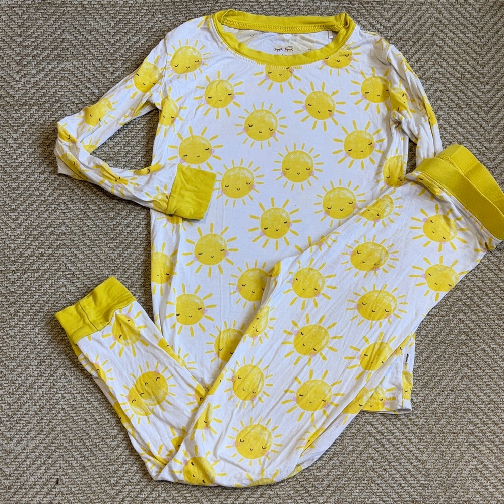 Little Sleepies Yellow Sun Kids Pajama Set, size 7/8